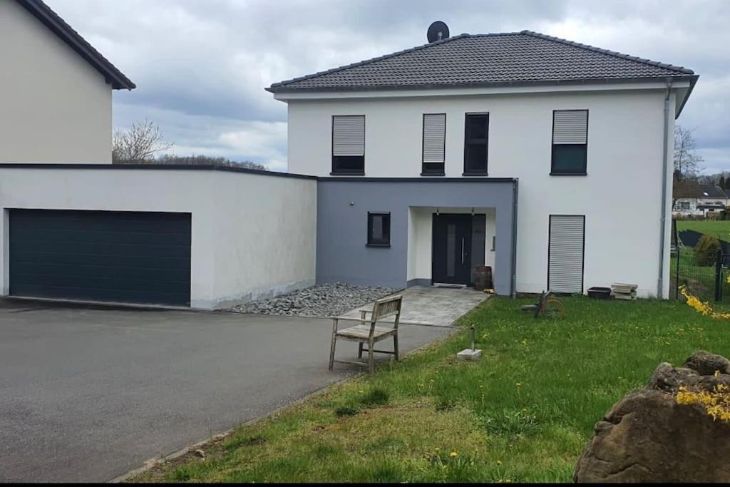 Modernes Ferienhaus In Uedersdorf Экстерьер фото